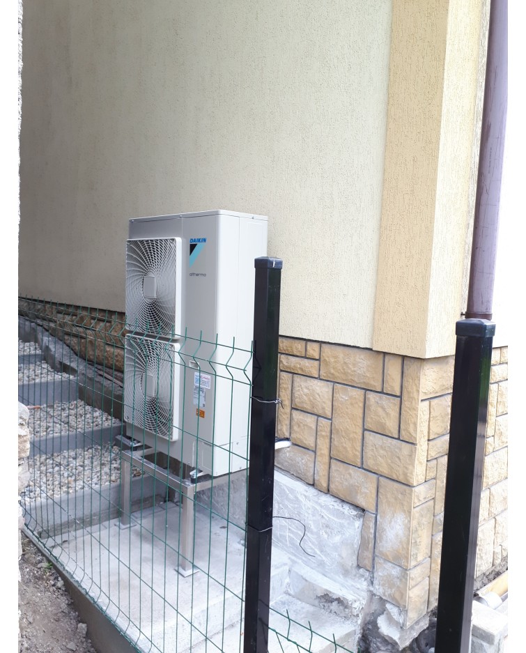 Inštalácia tepelného čerpadla Daikin EHBH, Čierne