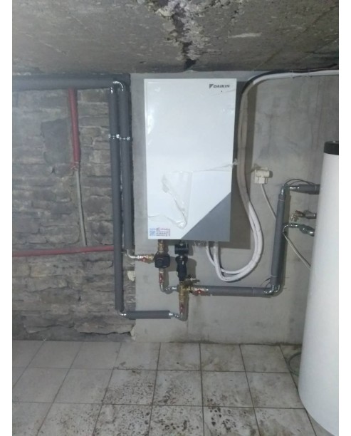 Inštalácia tepelného čerpadla Daikin EHBH, Čierne