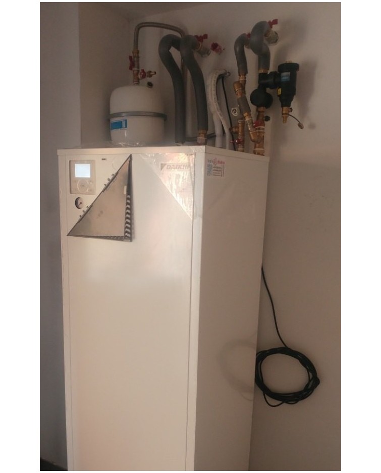 Inštalácia tepelného čerpadla Daikin EHVX, Veľké Bierovce - Okres Trenčín