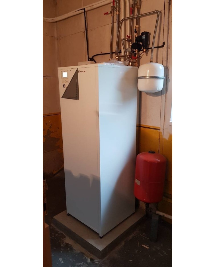 Inštalácia tepelného čerpadla Daikin EHVX, Hlboké n.V