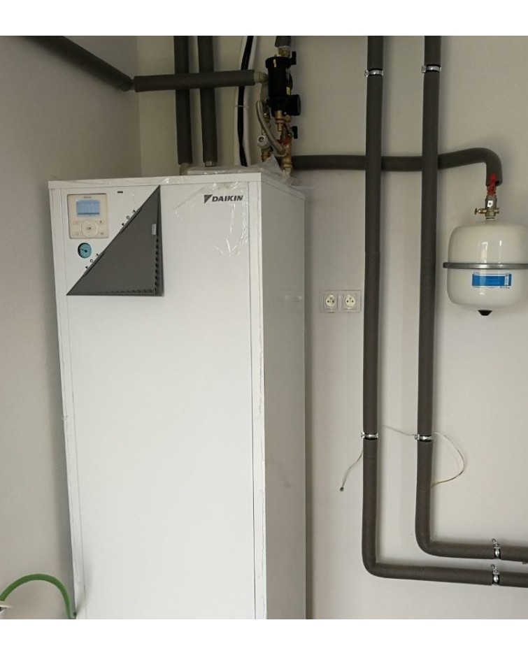 Inštalácia tepelného čerpadla Daikin EHVX, Dlhá nad Oravou