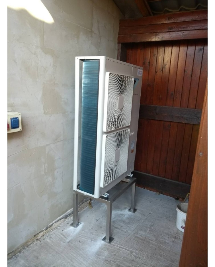 Inštalácia tepelného čerpadla Daikin EHBX, Konská