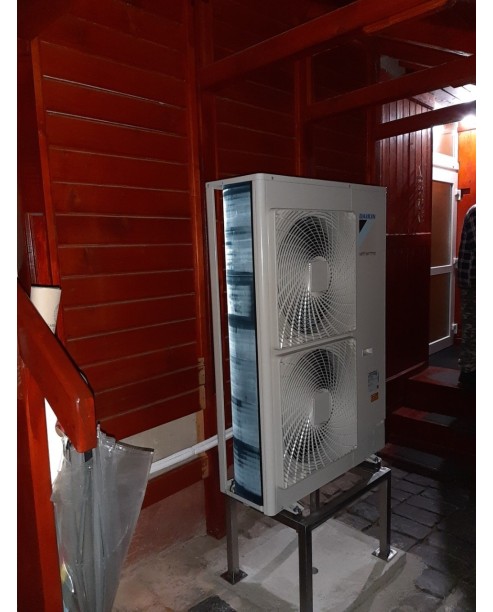 Inštalácia tepelného čerpadla Daikin EHBH, Poniky