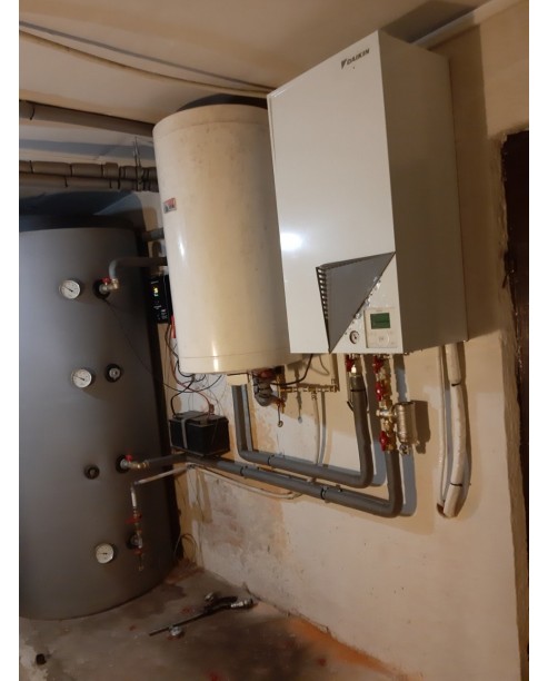 Inštalácia tepelného čerpadla Daikin EHBH, Poniky