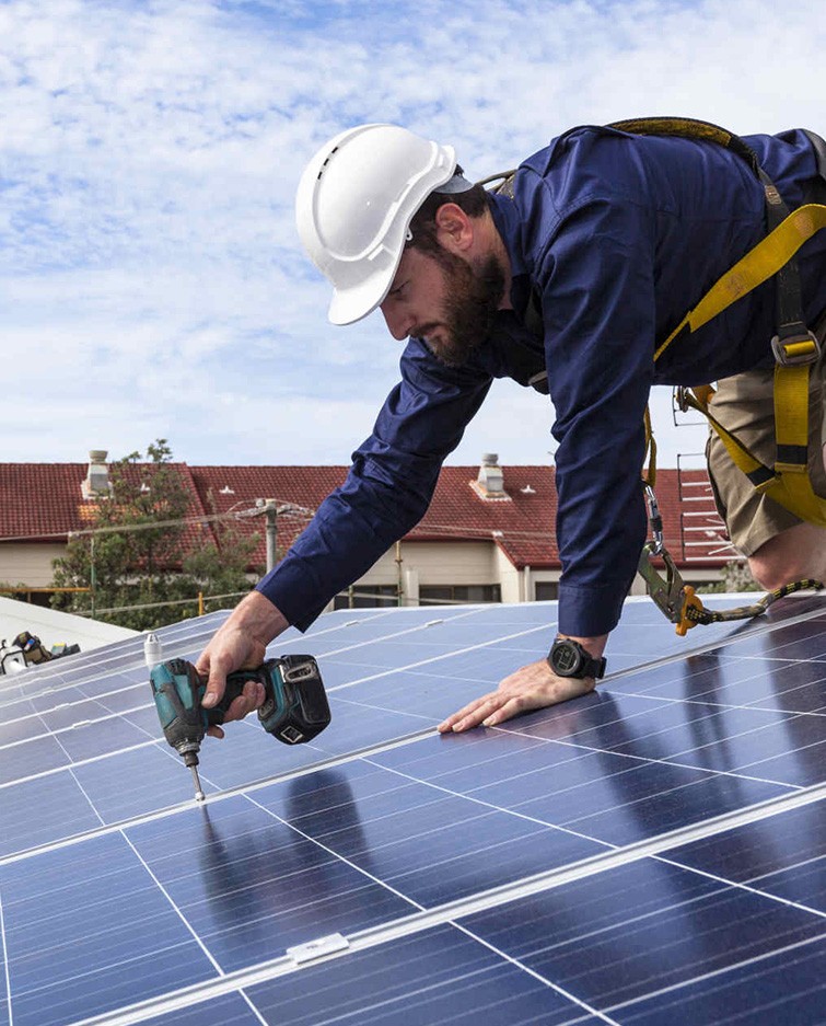 Montáž fotovoltického panelu (služba)
